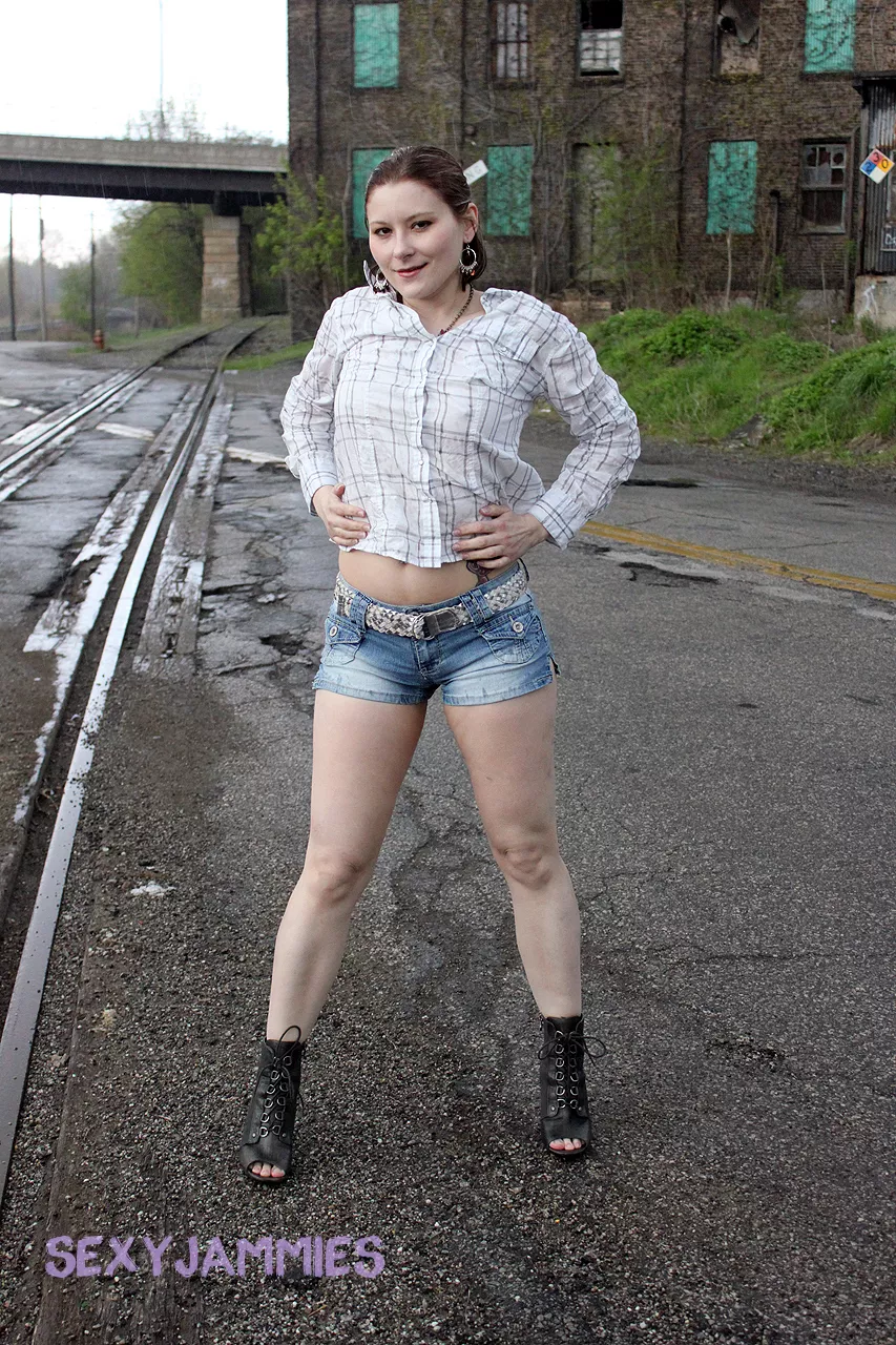 Can I borrow your umbrella? posted by SexyJammiescpl