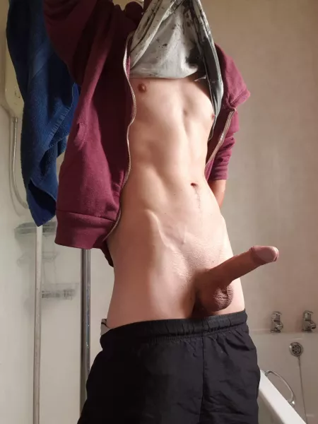 Can I brighten up your Monday bro? by NELad94