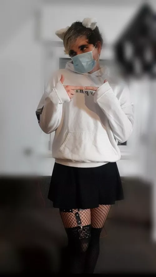 Can I get a hug pls ? by Powerful-Vehicle1473