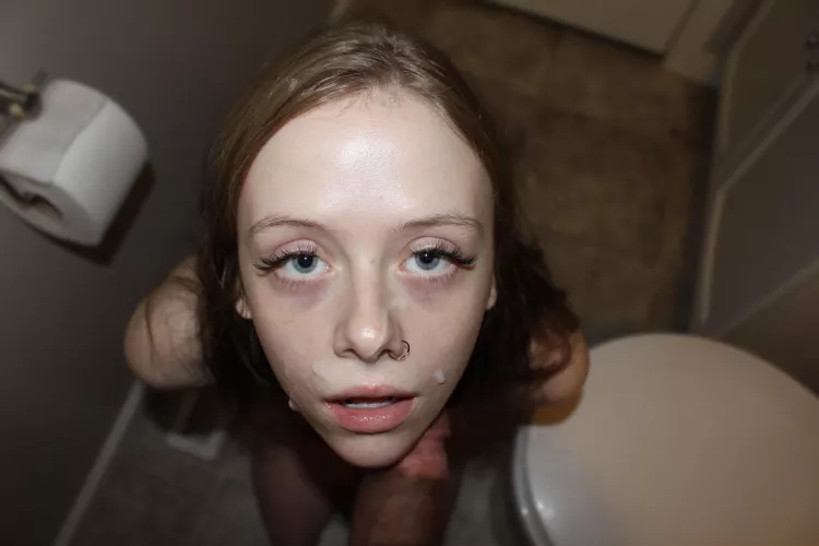 can I get on my knees for you🥺💦👅 by LizzyLexAngel