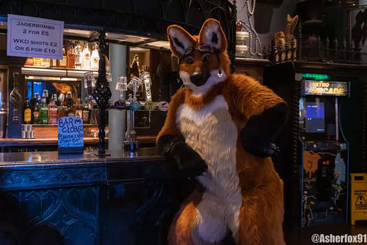 Can I get you a drink? by RufeMwf