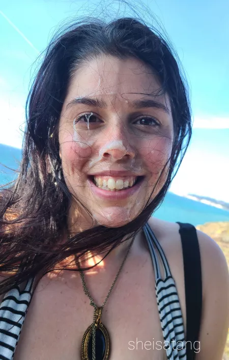 Can I make you smile today? by sheisatang