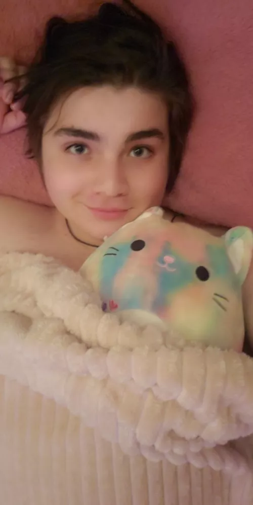 Can I please have sum attention? 😭😭😭 by amconfusion11