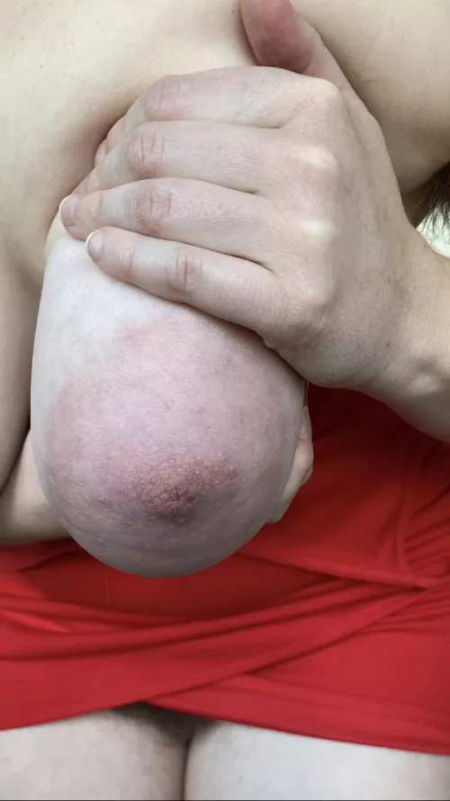 Can I put my big veiny areola in your mouth? I love having them sucked on 😍 by Kinkyemma00