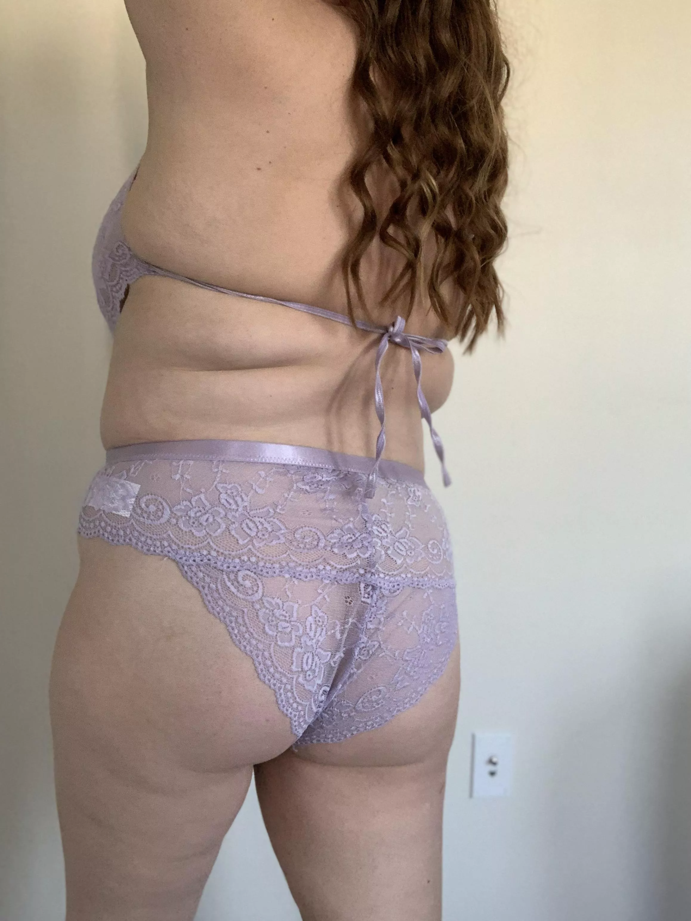 Can I sit on your face?😝 posted by clo69b