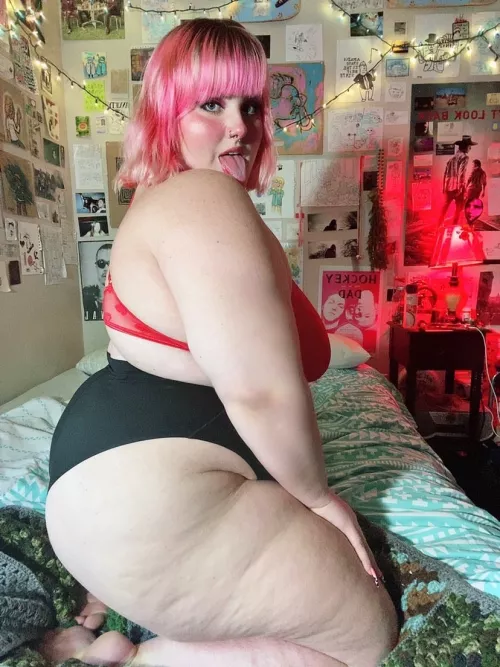 can i sit on your face? 🥺 by eslutsRus