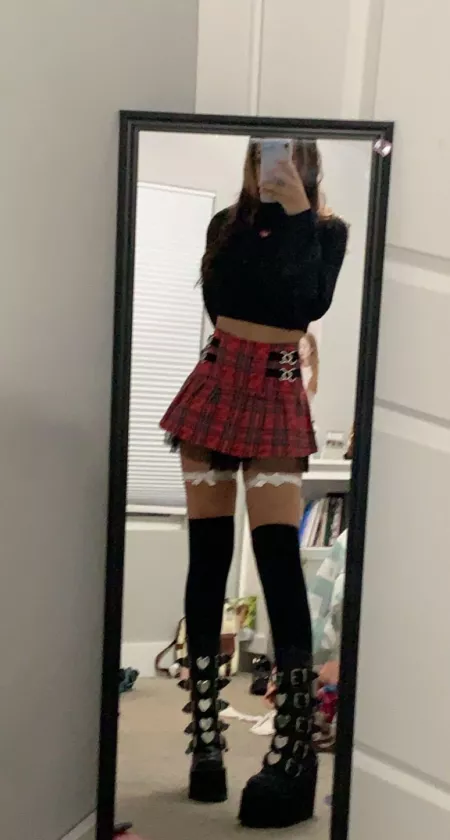 can i sit on your lap?🥺🖤 by kiiuii