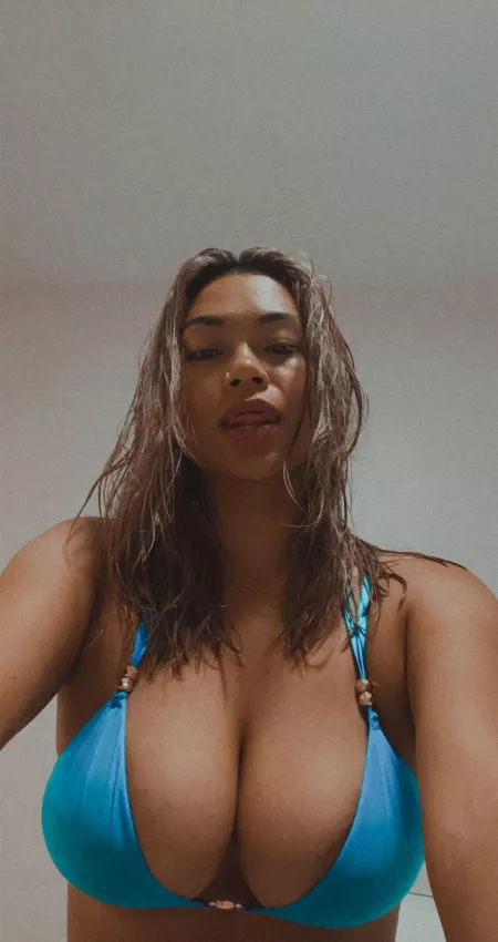 Can i stick them in your mouth? by sydyonce