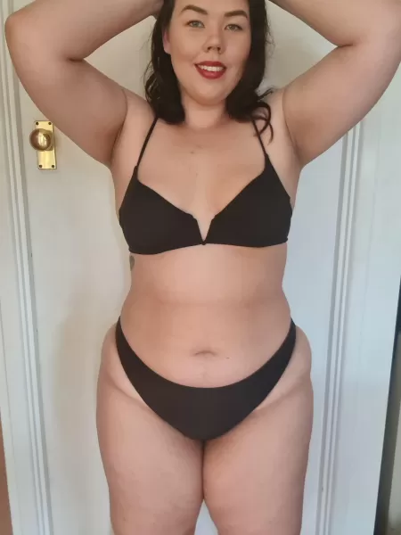 Can I still grab your attention even if I'm not naked? by Bruised_Peach666