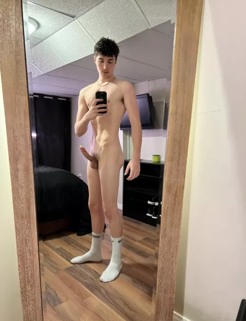 Can I suck your cock while you play your favourite game? by sadboycad