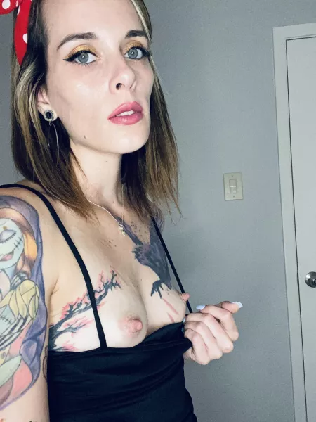 Can my little boobies get some love (f27) by bdsmqueen1993