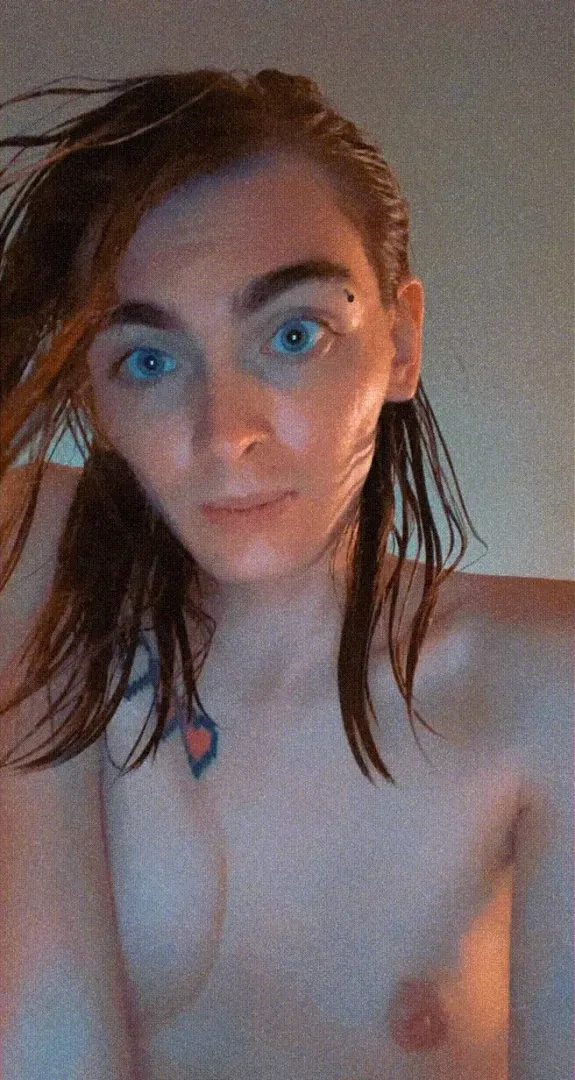 Can someone come play with me? 🥺 posted by Justcallme_MsZ