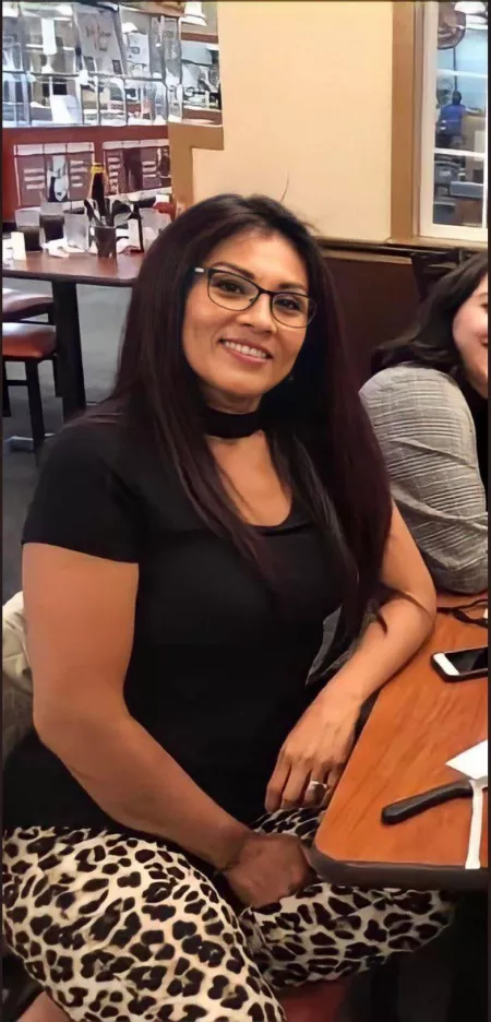 Can someone help me find her pics again by No_Ad_7937