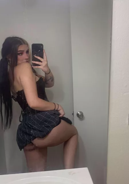 Can someone slide their face in🥺 by GhoulOF