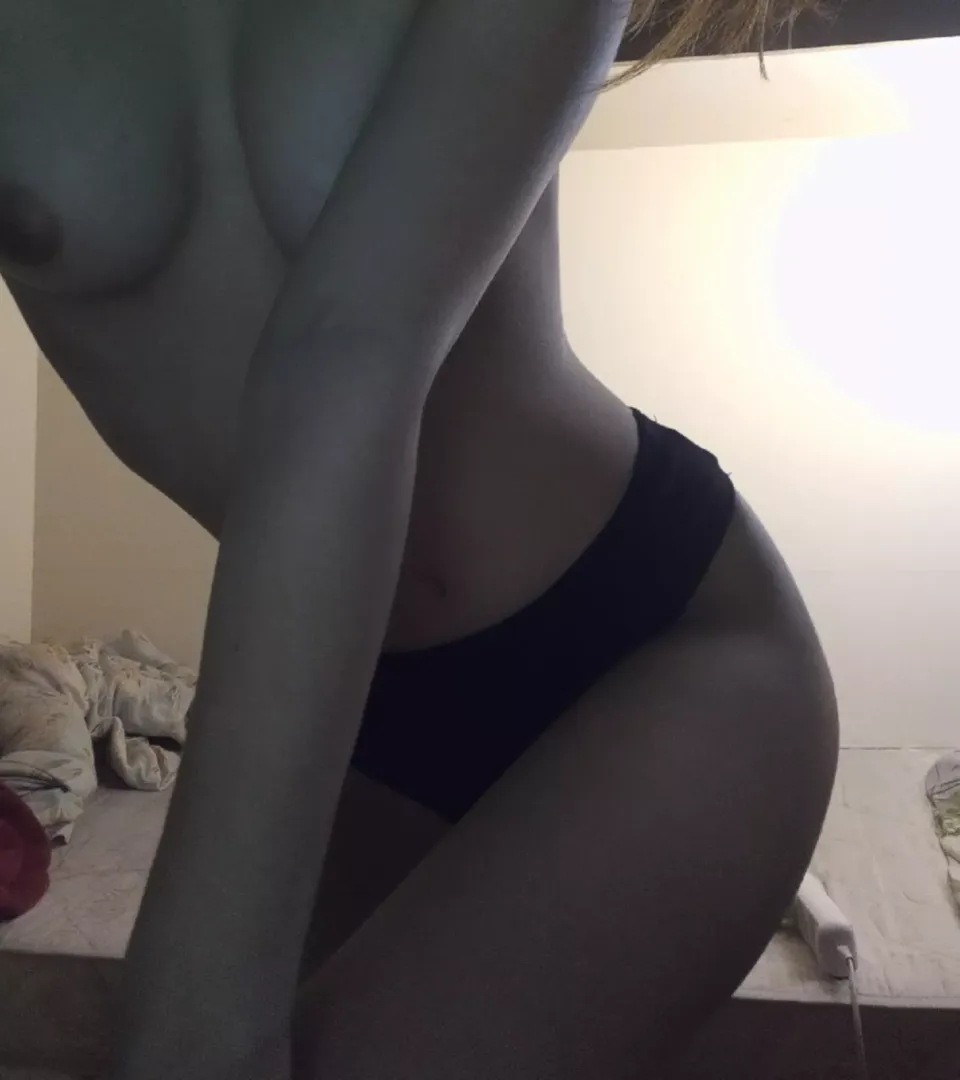 Can this 18 y/o be on your bucket list? 😏 posted by Liquidationn