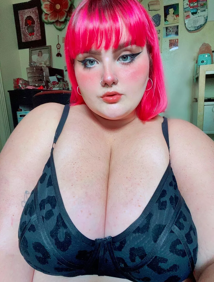 can u cum on my tits? 💓✨ posted by eslutsRus