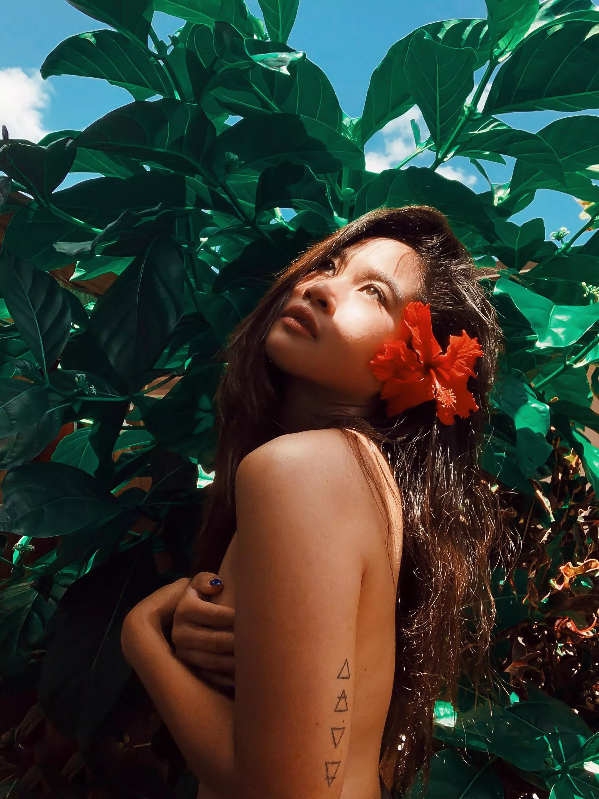 Can u guess where I’m from? 🌺 posted by whoisannaaa