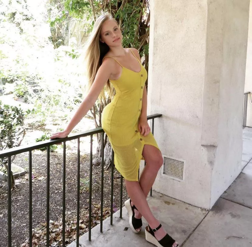 Can we get a view from the back? 🤔 posted by UnhingedCasanova