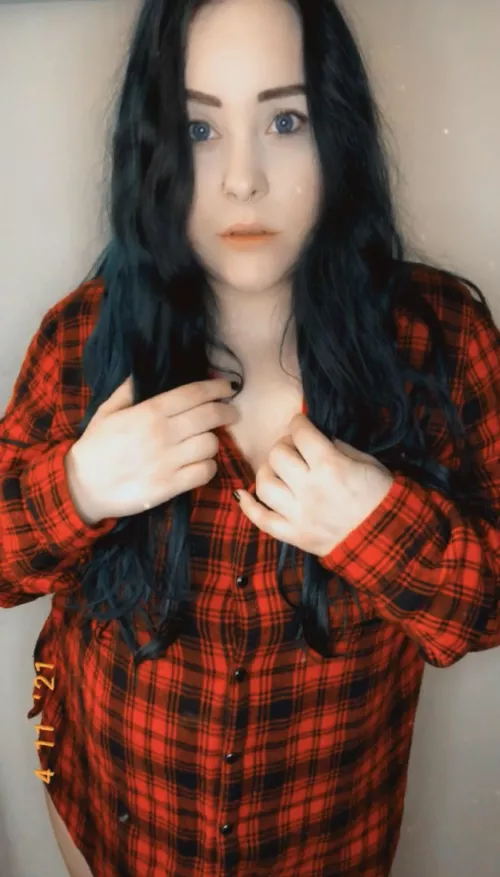 Can we smoke and snuggle? by Thattattooedgirl_