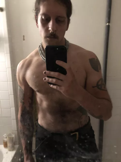 Can we watch LoTR and makeout? by JunktheEater