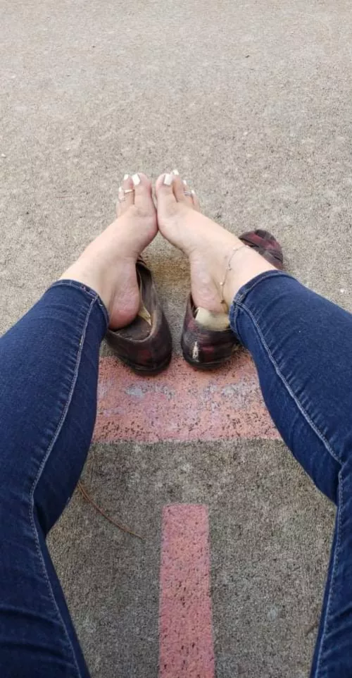 Can you cum just from smelling feet? by PersephonesFeet