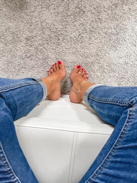 Can you give me a massage please ☺️ by cutefilipinatoes