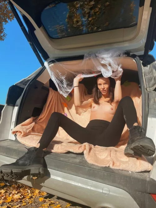 Can you give me candy ? by Nataamateur