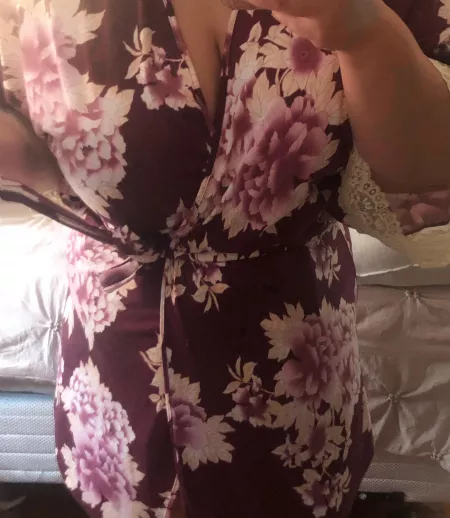 Can you guess what’s underneath ? by the_thickness30