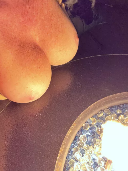 Can you handle the heat? (F) quick it’s a sneak pic by lilbitsassyy4u