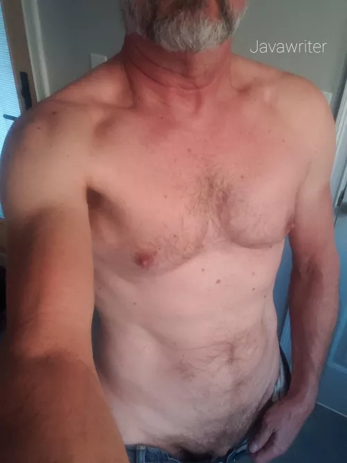 Can you help get these jeans zipped up? by javawriter