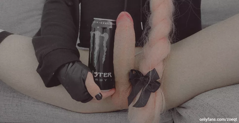 Can you help me hide this?🥺 by g1gauwu