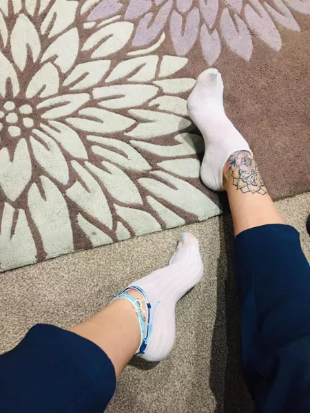 Can you help these achy arches please 🙏🥰❤️9 hours complete 😇 by kokkina_aphrodit