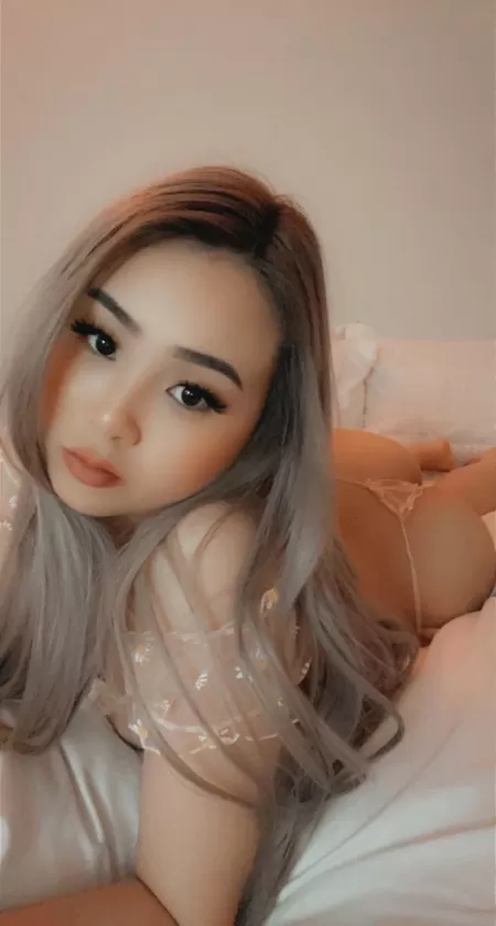 can you keep eye contact? 😘 by peachyval