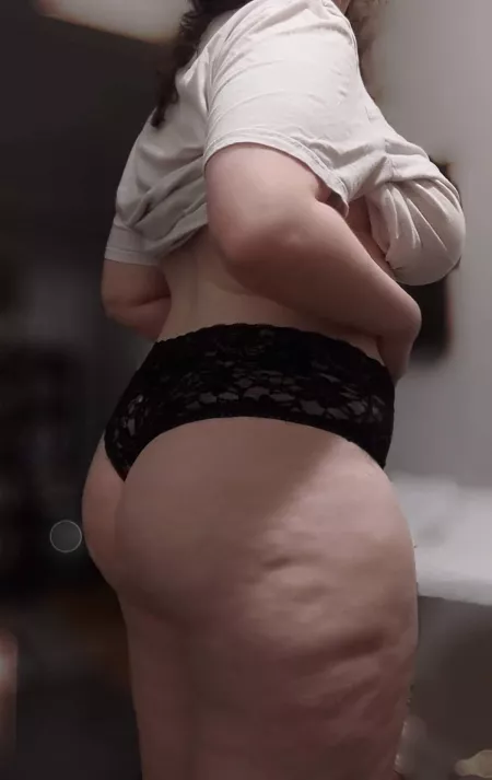 Can you make me feel good? 🥵 by Full_figured_vixen