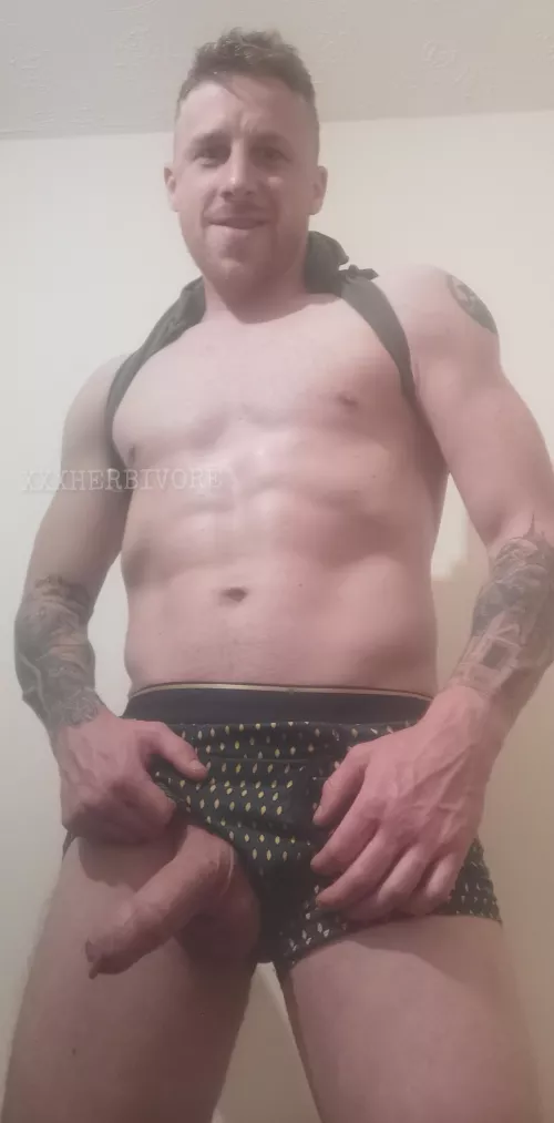 Can you make this hard for me? by XXXHERBIVORE