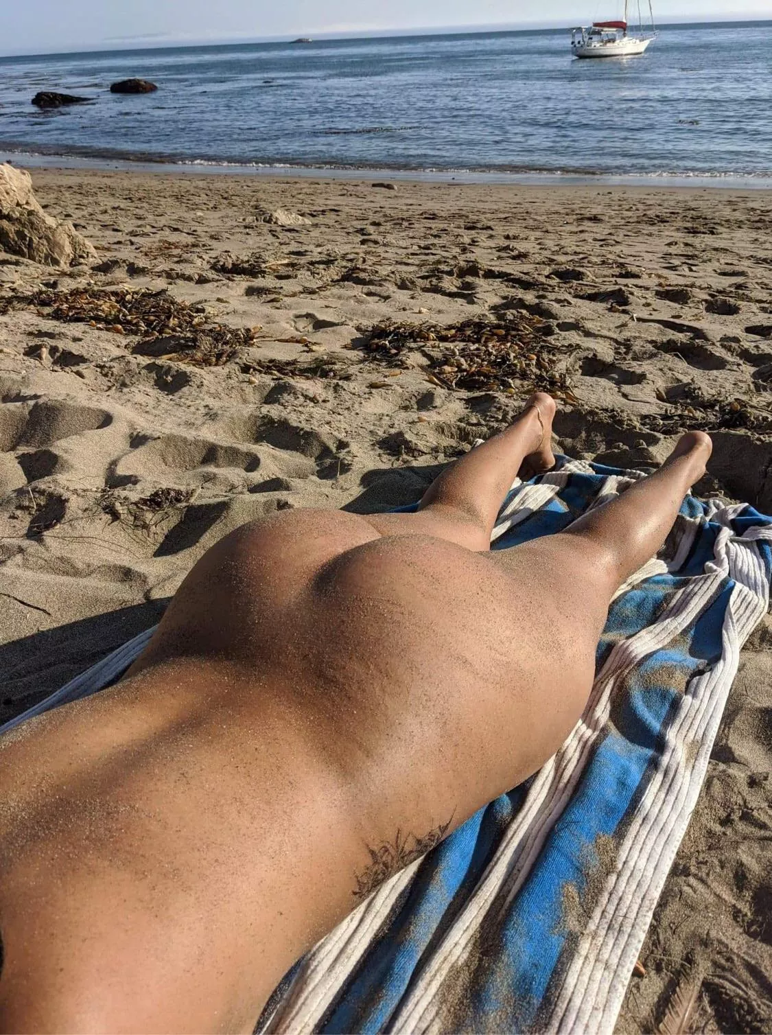 Can you see my wife’s anklet? posted by enginudist