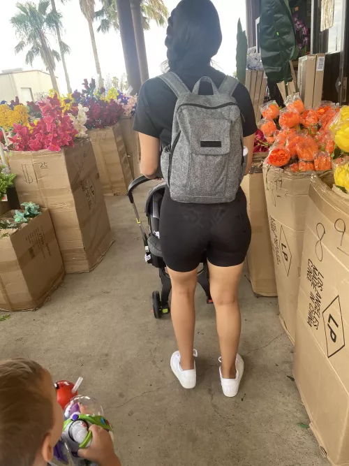 Can you see what kind of underwear she has on? 👀 by McLOVIN808941