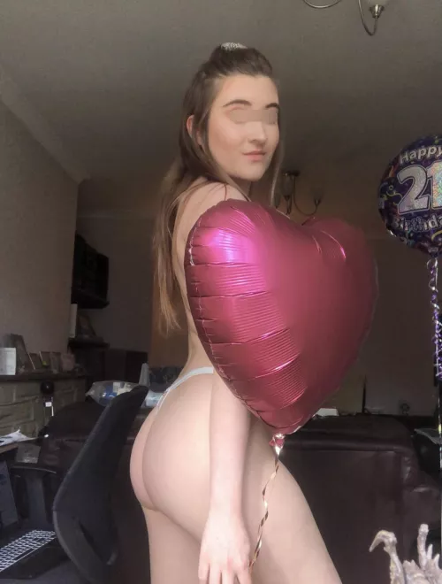 “Can you stay home and snuggle naked with me?” That’s the kinda question you’d get every morning if I was your wifey 🥺 by Tallulahmwah