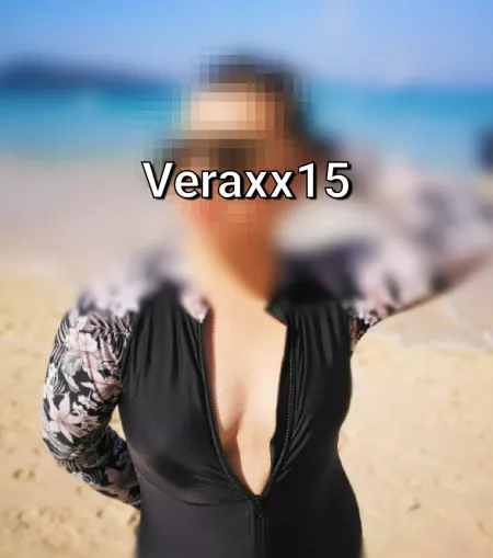 Can you zip it (f)or me babe?💦🍑🤤 by Veraxx15