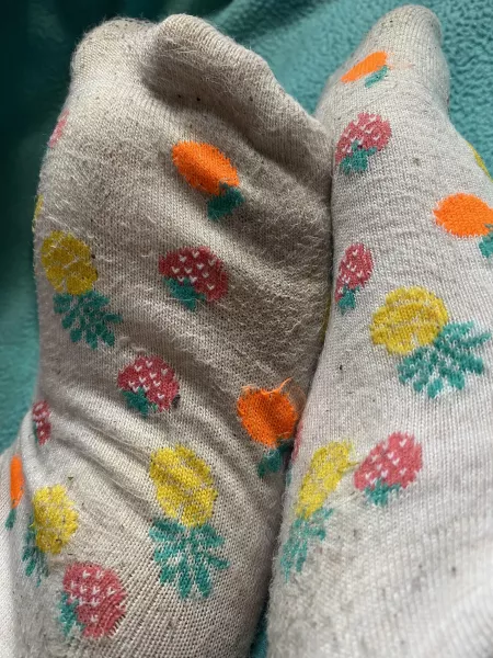 [Canada] 48 hour wear 🧦 Sweet sweaty scent coating these fruity low cuts 🍓🍍🍊$20 w/ shipping in Canada ✨ DM me ! by CinnamonSpitfire