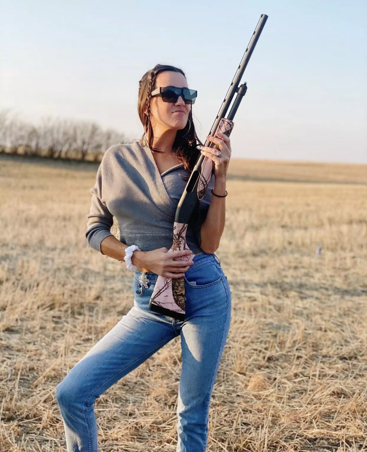 Canadian gal posted by flaghilldude