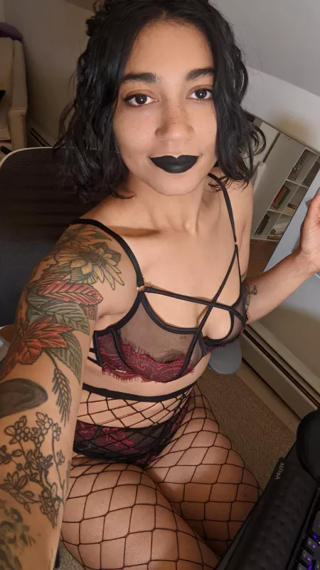 Can't fuck without weed 💚 by TarooRooot