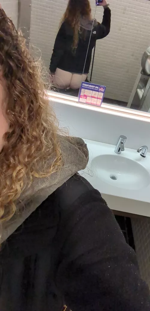 Can't help but take a picture in front of a big mirror. Glad no one walked in 😜😅 by thatnattb