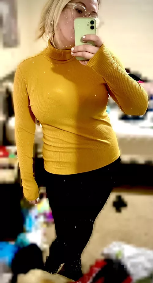 Can’t hide them in a shirt like this by pinkhairdpunk