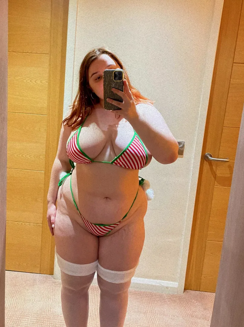 Can’t let go of the cute Christmas underwear posted by lingeriequeenx