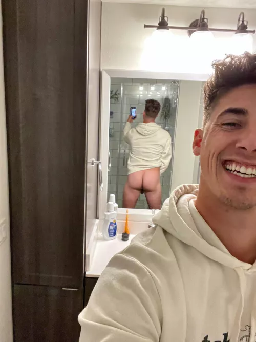 Cant seem to keep my pants on🍑 by brandygirl4