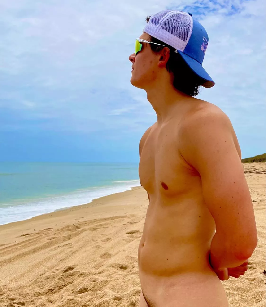 Can’t show off deez nuts on the beach if it gets cold. posted by Beefcake69__