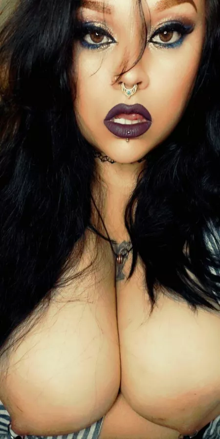 Can't sleep.. 😊 by xSublimeLizzyx