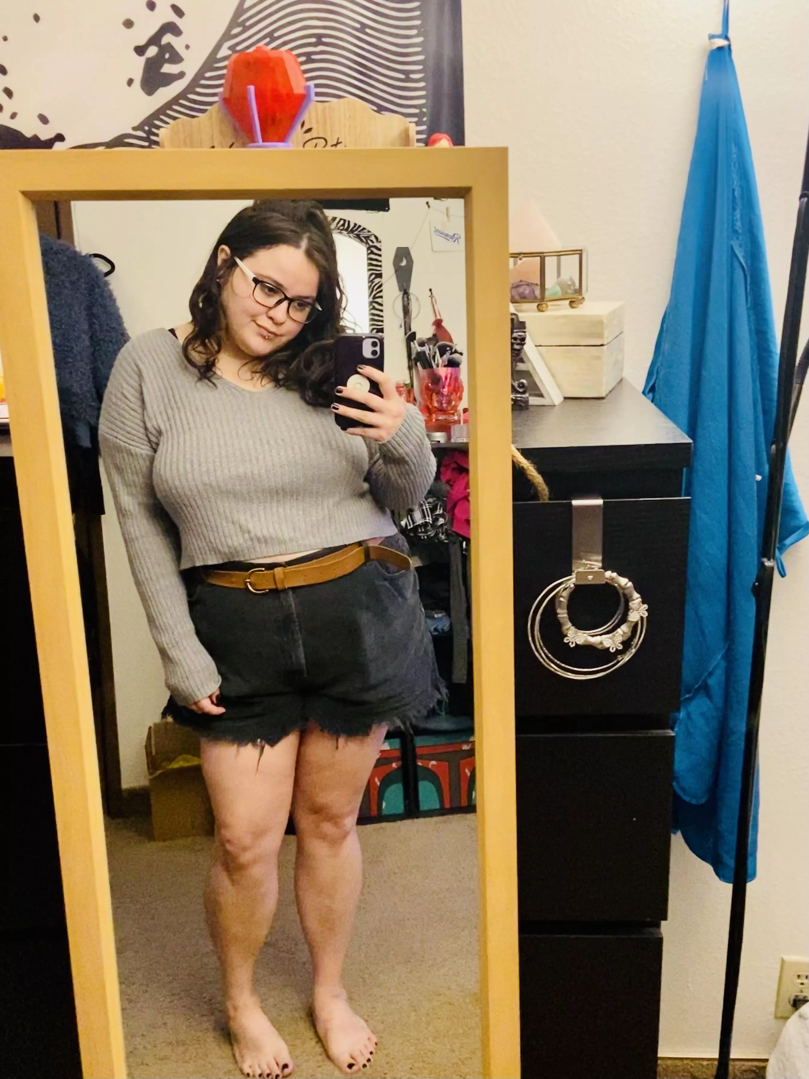 cant sleep 🙃 posted by Arielssnarfblatt