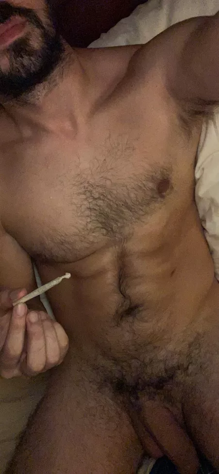 Can’t sleep. So rolled [M]e a little guy by EsParaVos